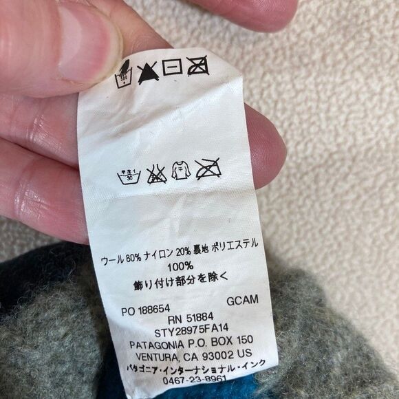 Patagonia‎ Women’s Blue/Grey Pom Beanie Hat OS - Picture 3 of 7